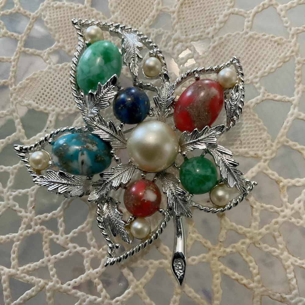 Vintage 80’s Sarah Coventry Leaf Brooch  Multi Colored Stones, With Pearls